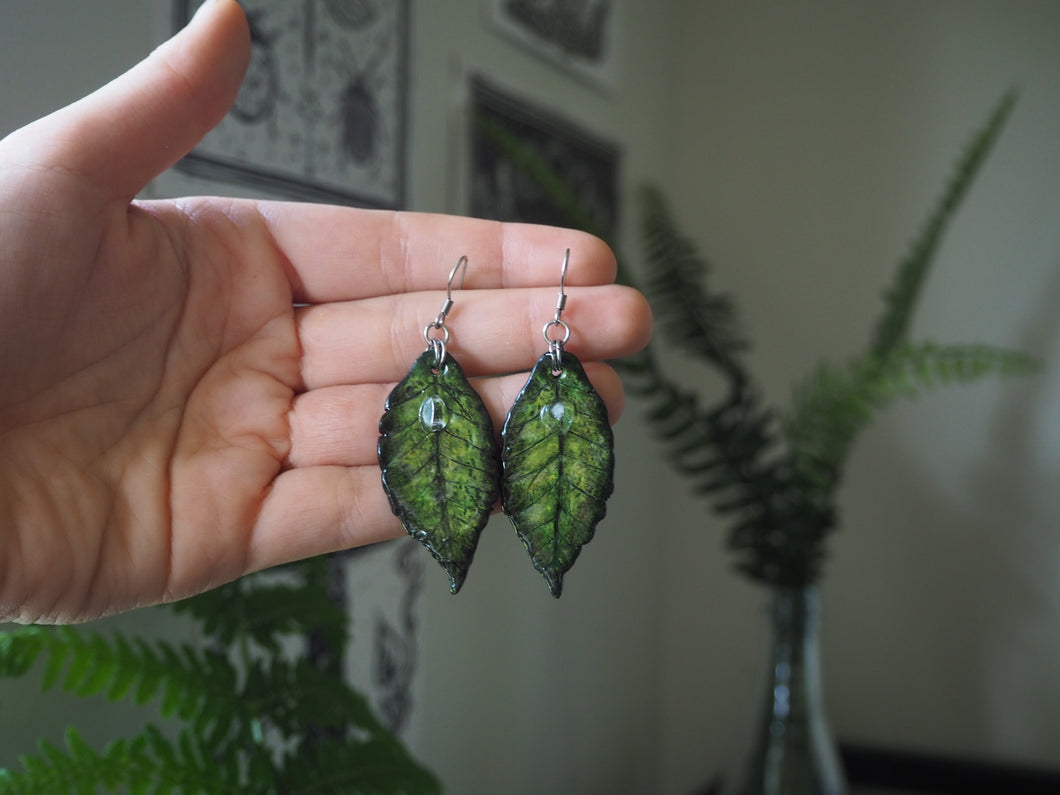 MEDIUM Droplet Earrings